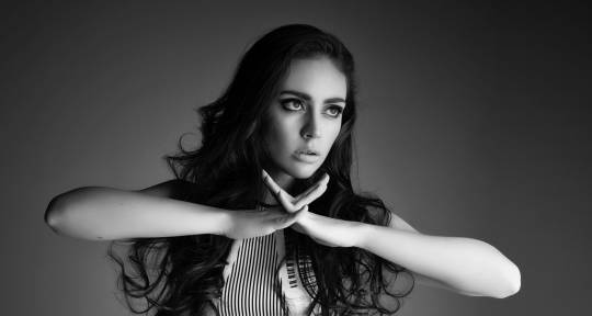 Singer I Songwriter I Topliner - Lea Cappelli