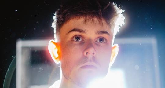 Pop producer & guitarist - Luke Matthew