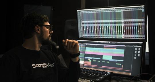 Emmy Award Producer & Composer - Taylor Franklyn