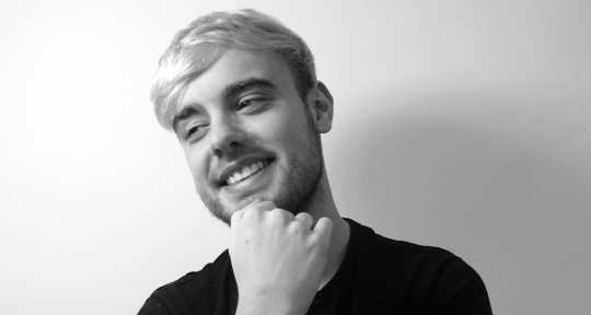 PRO MALE VOCALIST & TOPLINER.  - Calvin S