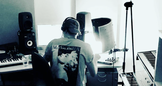 Sing/Write/Prod/Mix/Master - Harry Lee